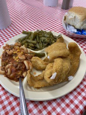 Goulash, green beans, fried fish