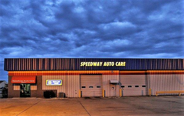 Speedway Auto Car