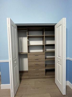 DM Closet Designs