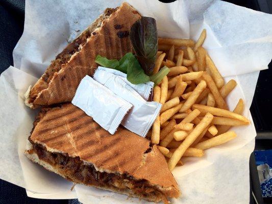 Pulled pork and fries. Ketchup served a la packet. ;)