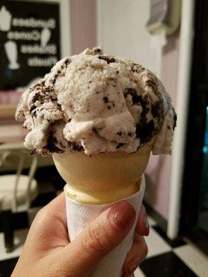 toddler scoop of cookies and cream