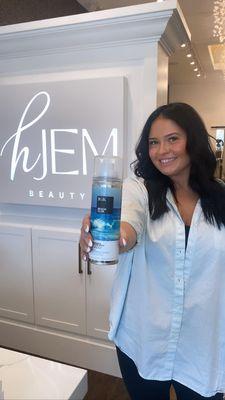 Stylist product choice! Hannah loves the IGK Beach Club Texturizing Spray for the life it gives 
  to her day three curls!