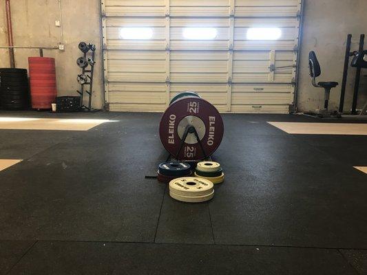 A new designated weightlifting area in the new location of Crosstowne LifeFit!