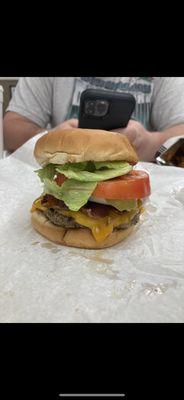 Davis Drugstore Bacon Cheeseburger