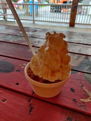 Small pumpkin pie sundae