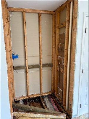 Shower remodelling project, Willmington, Delaware. Before