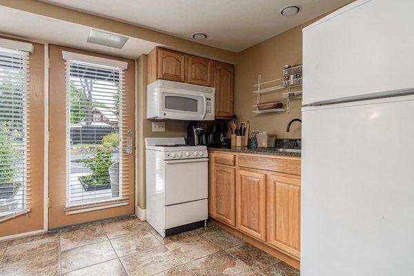 1 Bedroom Kitchen Suite