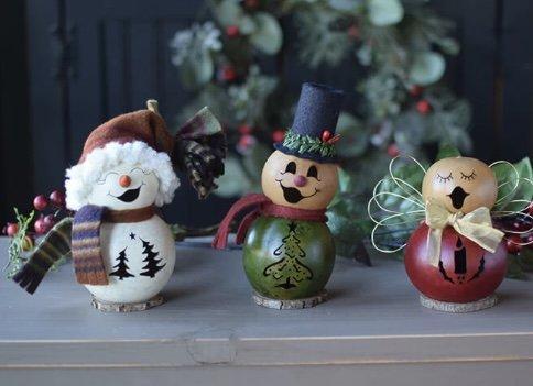 Holiday gourds.