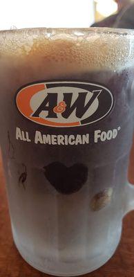 Good rootbeer comes in a frosty mug