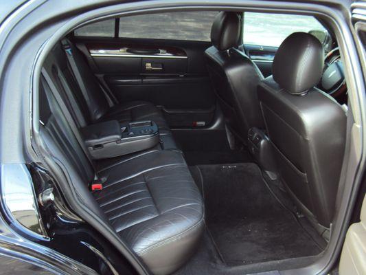 Interior Luxury Lincoln Sedan LS