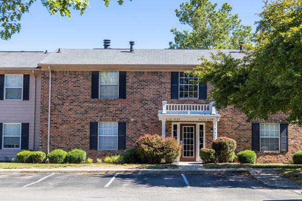 Exterior Building at Briarwood Columbus Apartments