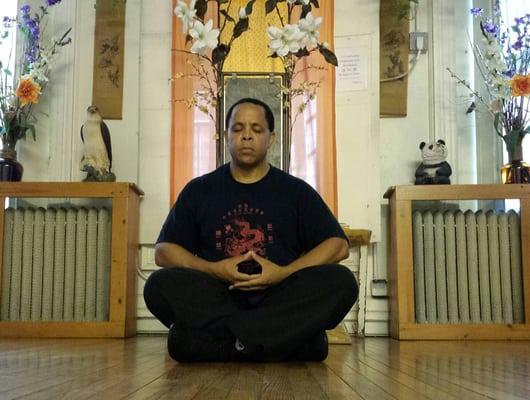 Kenny Lopez, Sitting Meditation posture