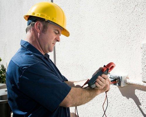 Professional electricians in San Diego, CA