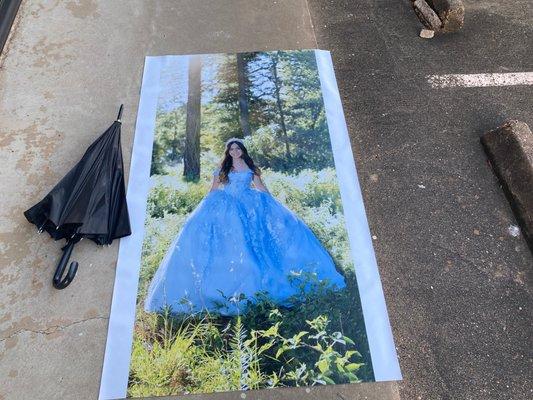 5ft x 3 ft banner from photo.  Umbrella is just there for scale.  We love the banner!