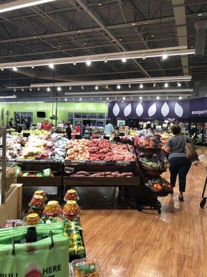 Large fruits and vegetables section