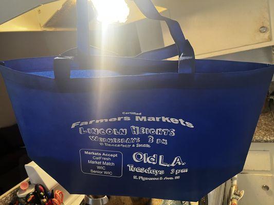 Blue Tote Bag! Reminds me when the Farmer's Market is!