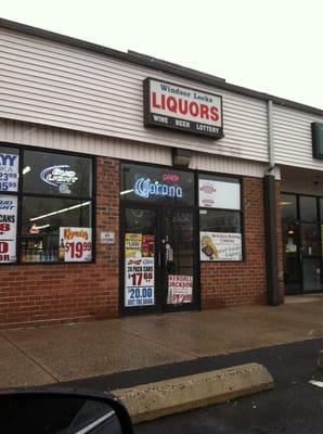 Windsor Locks Liquor