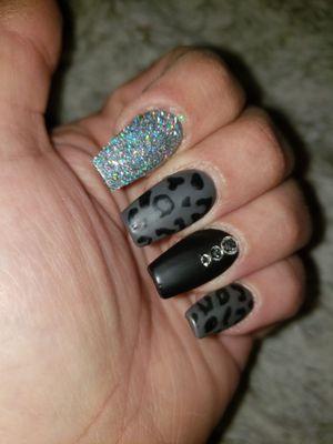 Halo Nails