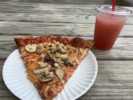 Mushroom pizza and strawberry lemonade slushie