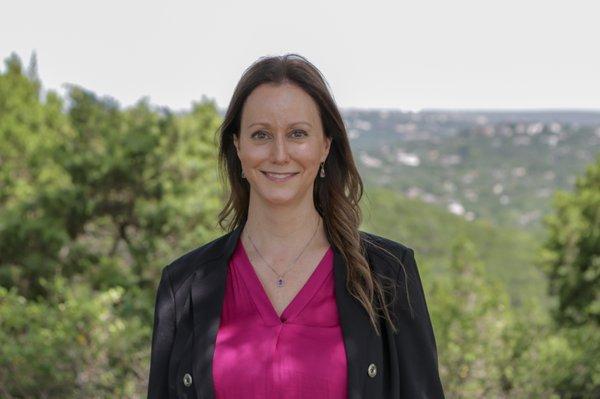 Dr. Cristiana Angelelli joined us in 2020. Voted as an Austin Top Doctor in 2019, she is fluent in Spanish, and can understand  Portuguese.