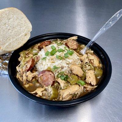 24oz Chicken & Andouille Gumbo with French Bread