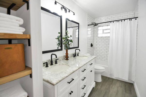 Bathroom remodel done by Juicys LLC