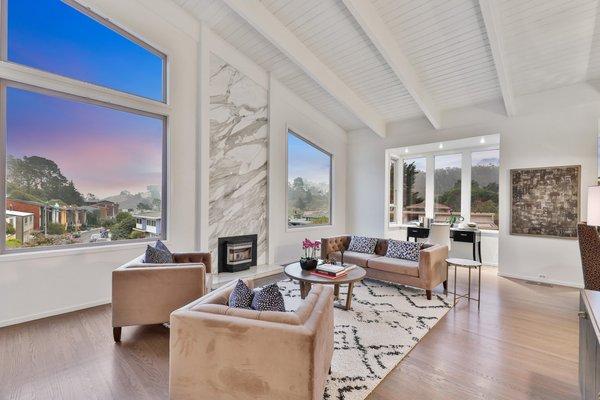 19 Turquoise living room with wonderful sunset views