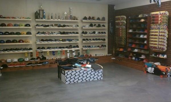 Shoe wall