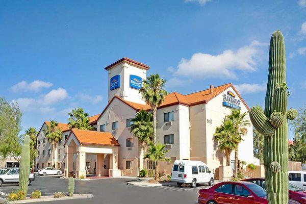 Welcome to Baymont Inn and Suites Tucson Airport