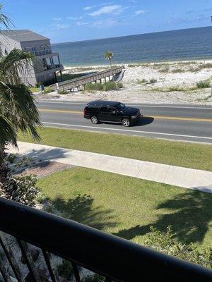 Non stop cars making it very unsafe to stay here. Plus, the walls are so thin you can hear the cars from the bedroom.