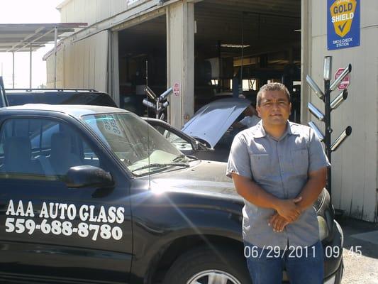 windshield replacement in tulare