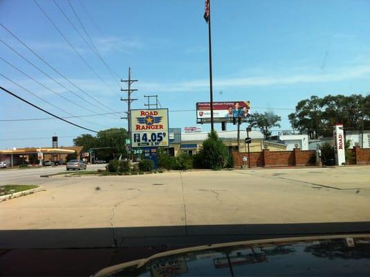 Sign on Roosevelt Rd.