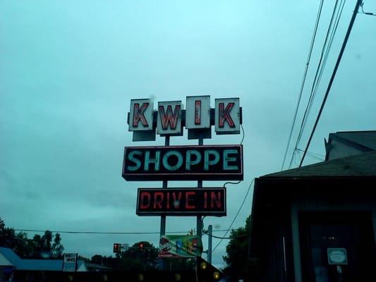 Kwik shoppe drive in