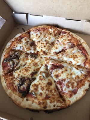 Medium pepperoni, mushroom and half ham with golden crust