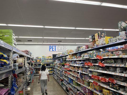 Pet aisles