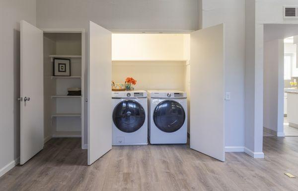 Washer/ Dryer in upgraded loft