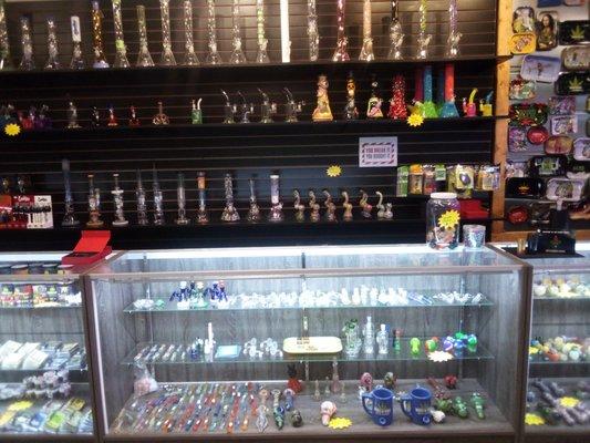 Such a variety of hand-pipes and water pipes to choose from it's hard to decide!!