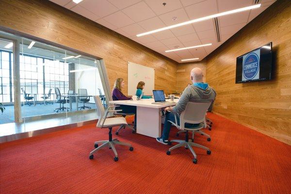 Flexible conference rooms & meeting space