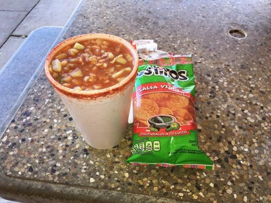 Clamato preparado con almejas y muchas