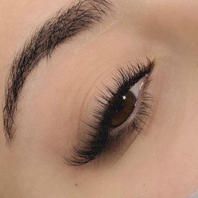 Classic lashes by Alexa