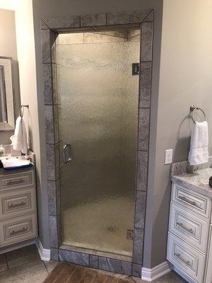 Frameless shower door/ rain glass