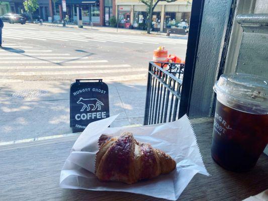 Raspberry croissant + cold brew