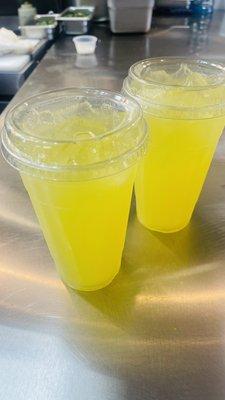 Agua de piña