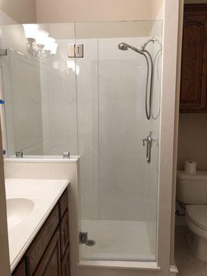 Frameless Shower