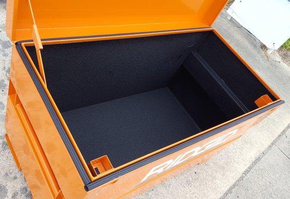 Bedliner sprayed inside a toolbox