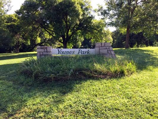 Park Sign at 78th & Antioch