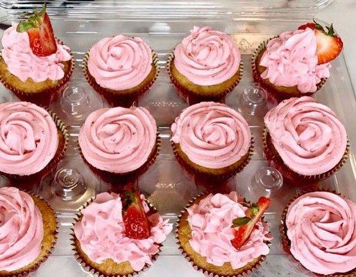 Strawberry Shortcake Cupcakes (Seasonal)