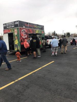 Always the longest line is at Natinbutgrindz truck!!