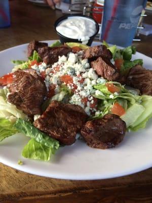 Steak and blue cheese salad