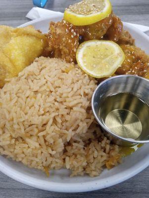 Lemon chicken regular meal with crab Rangoon